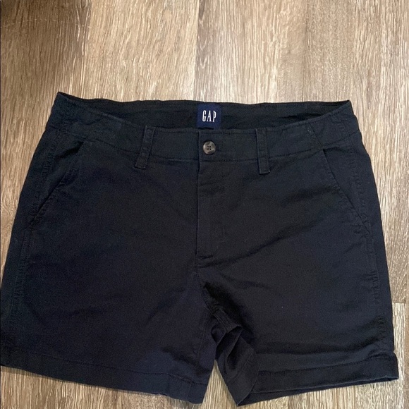 GAP Black Shorts - Picture 1 of 4
